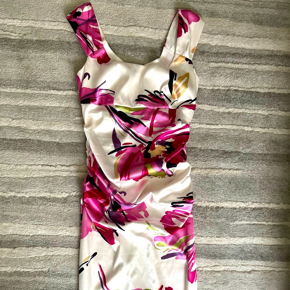 London Style Midi Dress Size 4. Very Classy looking